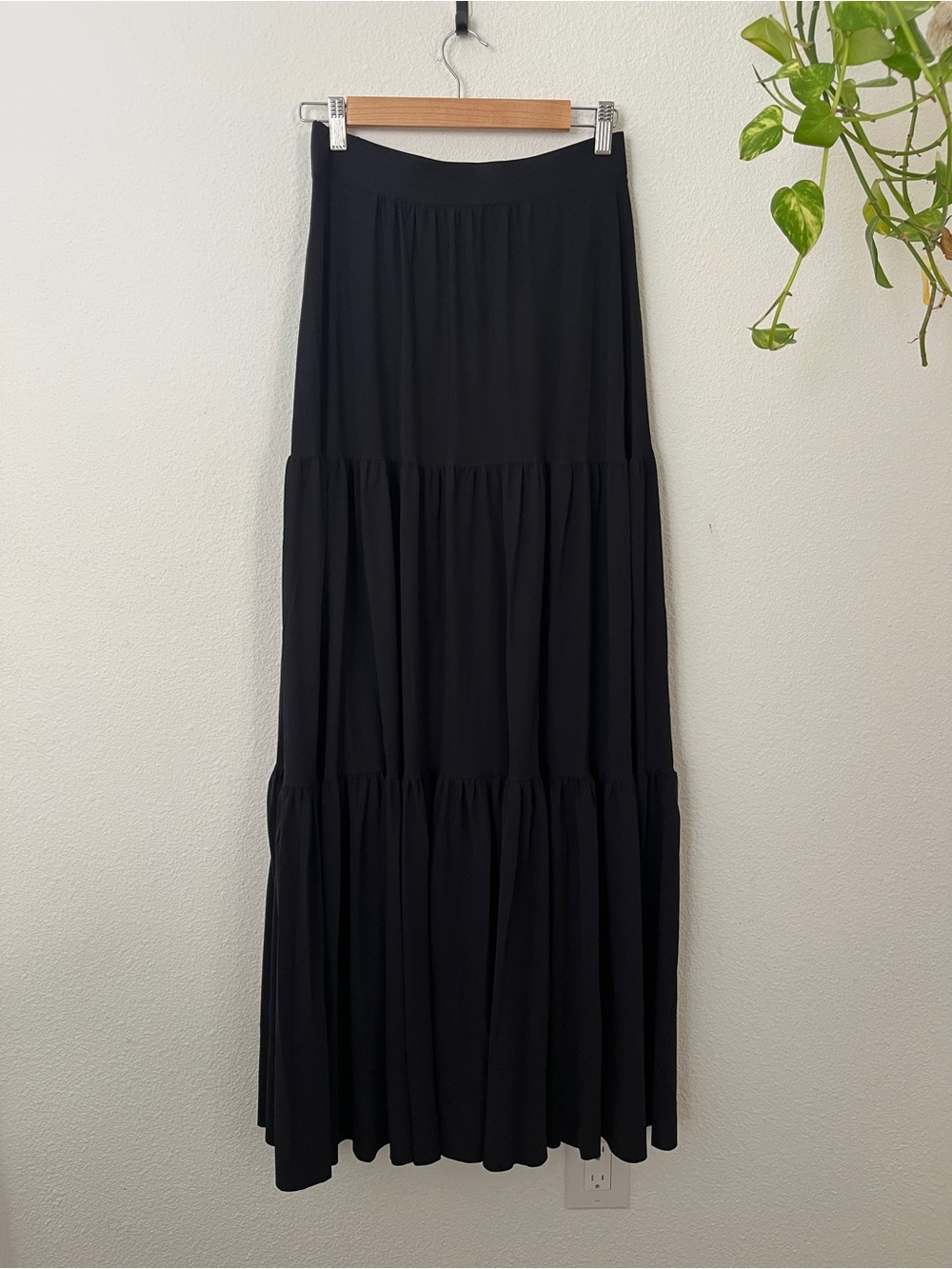 Quiet Luxury Ryan Roche Stretch Jersey Prairie Skirt in Black sz S